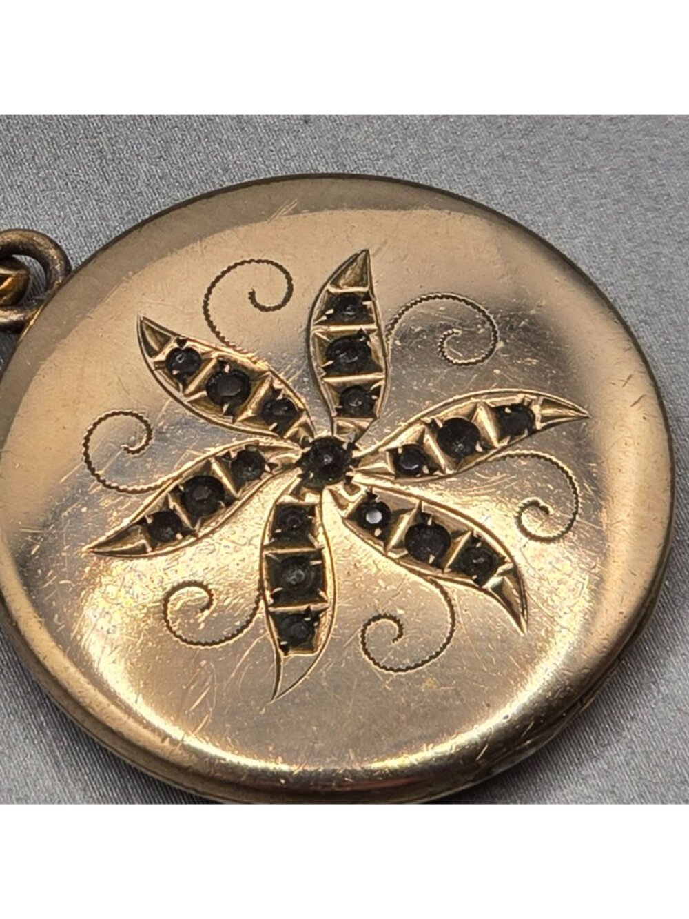 Antique CH Allen & Co Gold Filled Edwardian Locket Paste Pinwheel Starburst READ - Picture 11 of 13